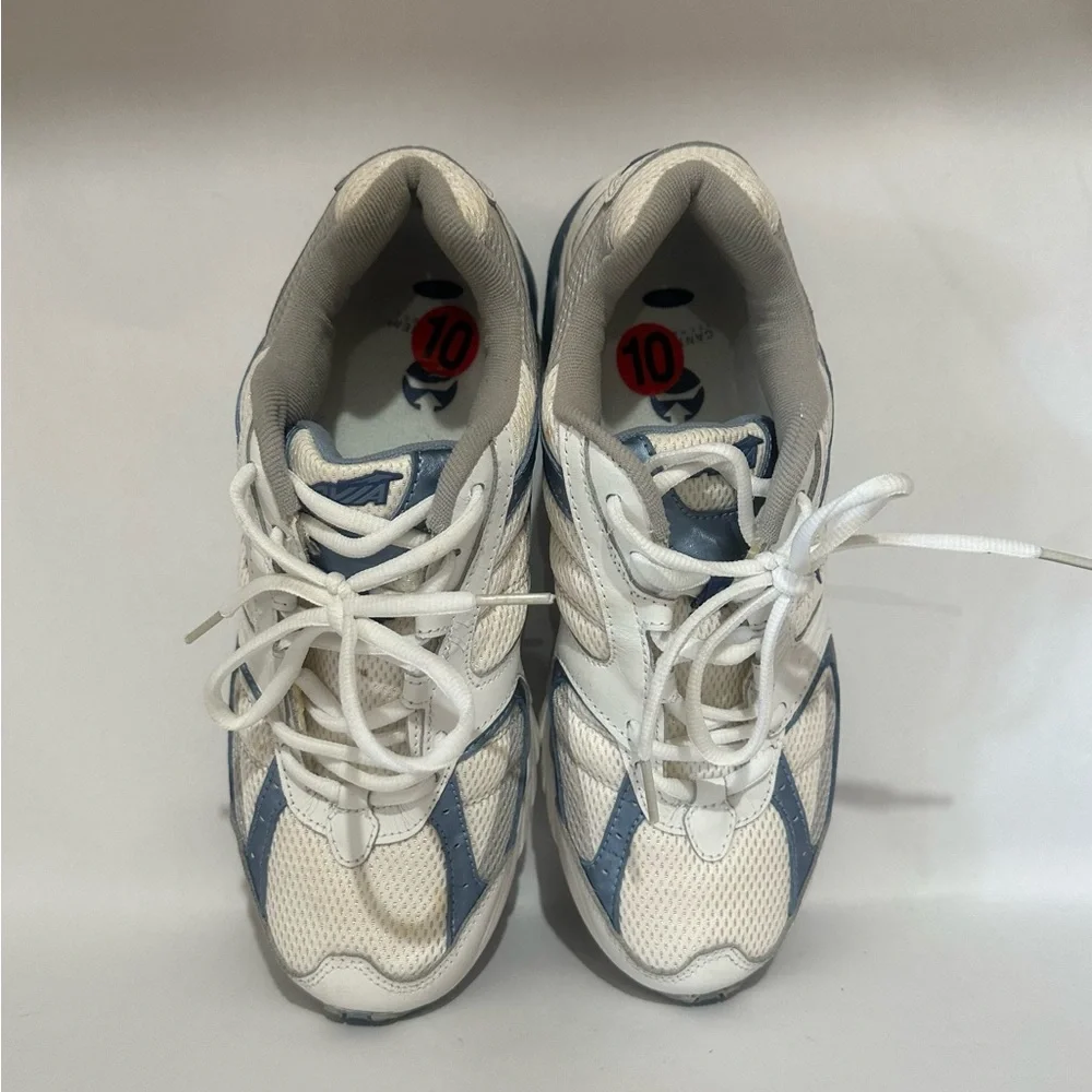 Avia White and Blue Sneakers Retro Comfort